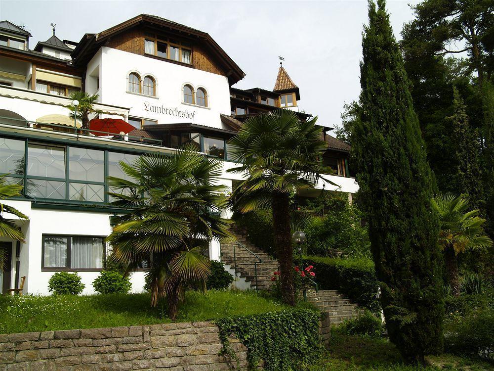 Hotel Lambrechtshof Appiano Sulla Strada Del Vino Esterno foto